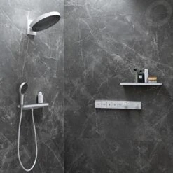 Hansgrohe Rainfinity - Handdouche 130, 3jet, Chroom 26864000 18 Hansgrohe Rainfinity - Handdouche 130, 3jet, Chroom 26864000 -Thuis-Badkamer cbaaf7f1548bcb62e6e5fec3